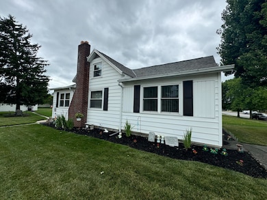 725 Armstrong St, Saint Marys, OH 45885 - photo 3