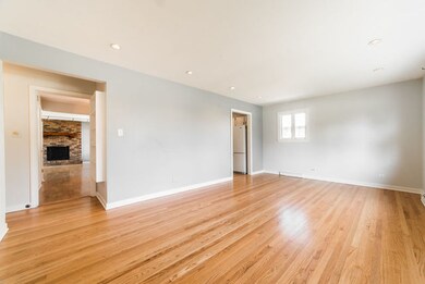 444 N Ridgeland Ave, Elmhurst, IL 60126 - photo 4