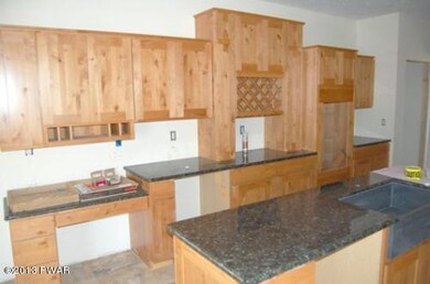 230 Surrey Dr, Blooming Grove Township, PA 18428 - photo 4