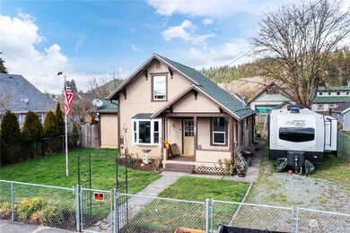 421 Hardefeldt St SE, Orting, WA 98360 - photo 2