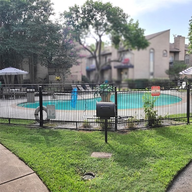 2021 Spenwick Dr unit 513, Houston, TX 77055 - photo 4