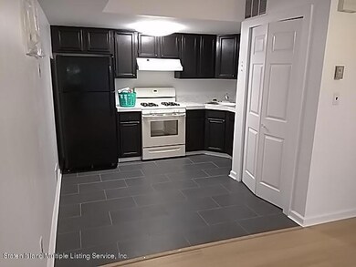 34 Robin Ct, Staten Island, NY 10309 - photo 3