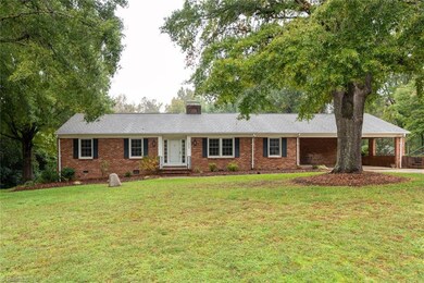 5504 Fallingbrooks Dr, Greensboro, NC 27407 - photo 6