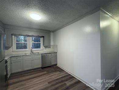 9225 Moores Chapel Rd, Charlotte, NC 28214 - photo 6