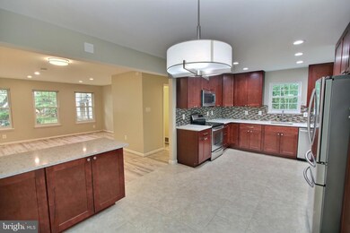 18815 Summer Oak Ct, Germantown, MD 20874 - photo 6