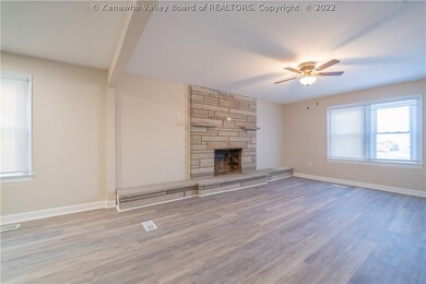 1009 West Virginia Ave, Dunbar, WV 25064 - photo 4