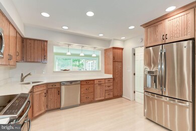 2309 N Glebe Rd, Arlington, VA 22207 - photo 5