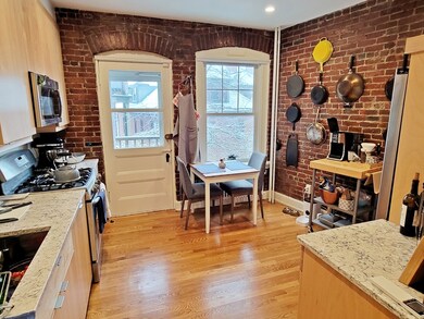 14 Colbourne Crescent unit 1, Brookline, MA 02445 - photo 2