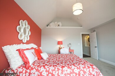 313 White Pines Ln, Oswego, IL 60543 - photo 6