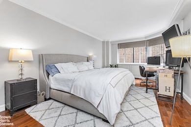 Cumberland House unit 2H, New York, NY 10065 - photo 5