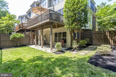 2256 Journet Dr, Dunn Loring, VA 22027 - photo 3