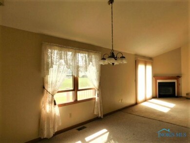 817 S Hill Trail, Findlay, OH 45840 - photo 4