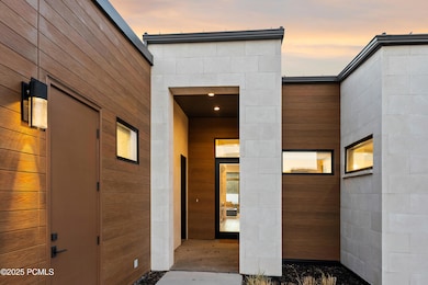 1_Front-Entry_high_4294341