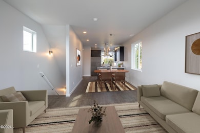 425 NW 5th Street, Newport, OR 97365-03