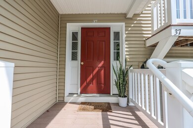 37 Hackett Hill Rd unit 34, Manchester, NH 03102 - photo 4