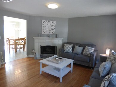 20 Wyndmere Dr unit 20, Londonderry, NH 03053 - photo 4