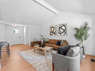 19370 SW Murphy St, Beaverton, OR 97007 - photo 4