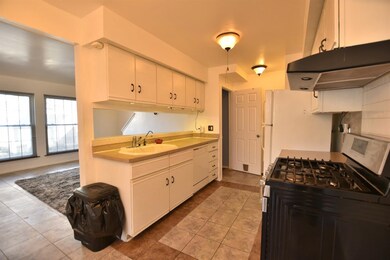 2776 Glenbridge Ct unit 100, Ann Arbor, MI 48104 - photo 2