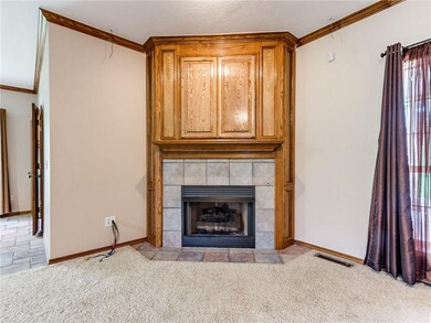 845 Oaklawn Dr, Tuttle, OK 73089 - photo 7