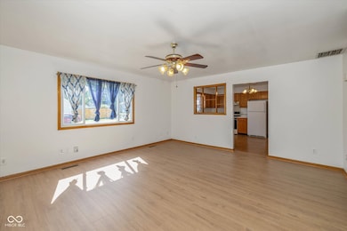 900 Yandes St, Franklin, IN 46131 - photo 3