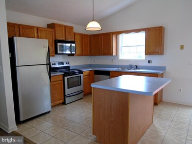 334 Universe Dr, Martinsburg, WV 25404 - photo 4