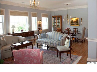 Sophisticated style combines into a lovely livinga