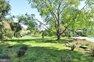 14825 Spring Meadows Dr, Germantown, MD 20874 - photo 2