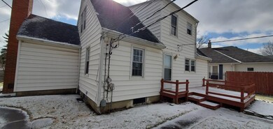 504 E Benton St, Wapakoneta, OH 45895 - photo 5