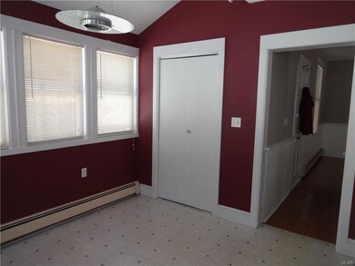 831 Knox Ave, Easton, PA 18042 - photo 3