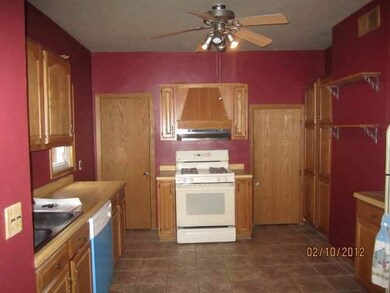 1925 W 7th St, Davenport, IA 52802 - photo 4