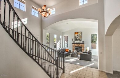 GRAND FOYER TOWARD LIVING RM