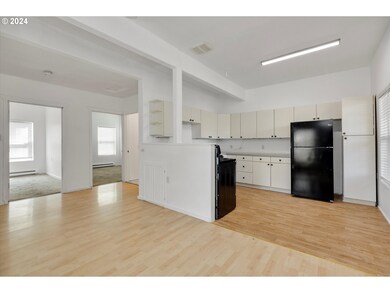 300 E Main St, Sheridan, OR 97378 - photo 6