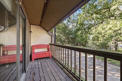 11711 Memorial Dr unit 510, Houston, TX 77024 - photo 5