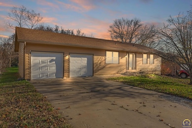 1231 SE 43rd Terrace, Topeka, KS 66609 - photo 4