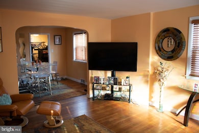 44 N Wycombe Ave, Lansdowne, PA 19050 - photo 3