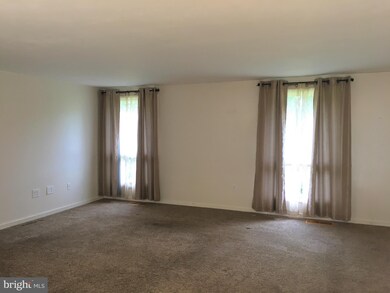 564 Glen Ct, Glen Burnie, MD 21061 - photo 3