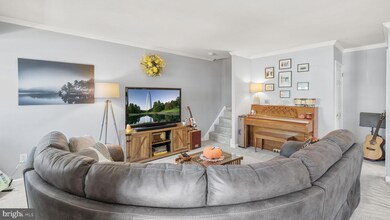 325 S Warminster Rd unit D-1 BLDG 4, Hatboro, PA 19040 - photo 7