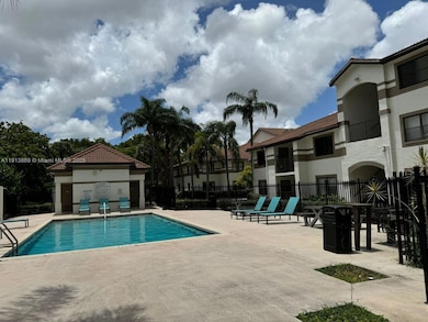 570 S Park Rd unit 33-6, Hollywood, FL 33021 - photo 4