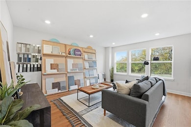 408 Woodview Dr, Raymore, MO 64083 - photo 5