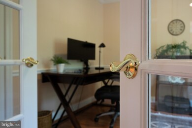 6726 W Wakefield Dr unit C2, Alexandria, VA 22307 - photo 7