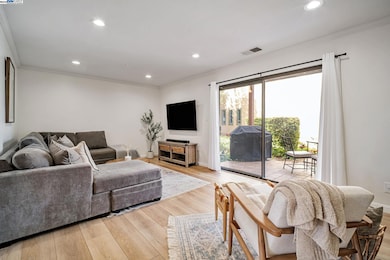 20111 W Ridge Ct unit 24, Castro Valley, CA 94546 - photo 7