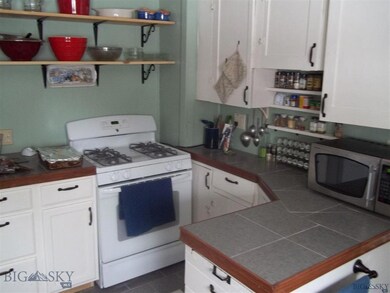 161 Lynde St, Gallatin Gateway, MT 59730 - photo 7