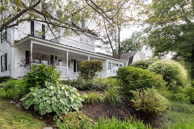 14 Lake Ave unit 4, Sunapee, NH 03782 - photo 4