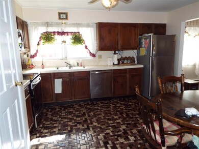 19 California Ave, Rensselaer, NY 12144 - photo 5