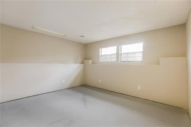 11712 Crystal Dr, Kansas City, MO 64134 - photo 7