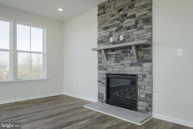 18411 Gleneagle Dr unit HARLOW II LOT 2323, Jeffersonton, VA 22724 - photo 3