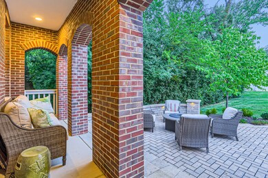 370 E Harrison St, Elmhurst, IL 60126 - photo 6