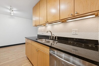 2800 W 44th St unit 401, Minneapolis, MN 55410 - photo 2