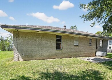 497 St Philip St, Raceland, LA 70394 - photo 4