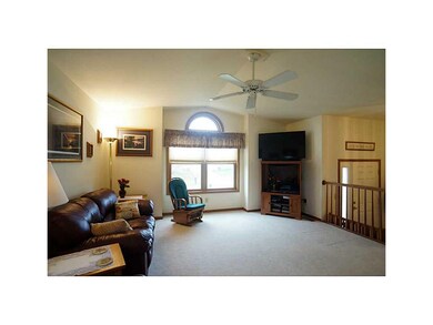 3709 Prince Dr SW, Cedar Rapids, IA 52404 - photo 3